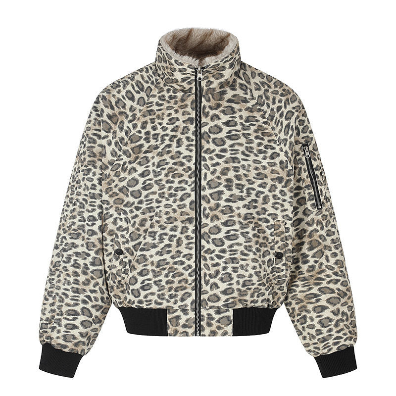 Damen gesteppte Bomberjacke mit Kunstfell-Stehkragen, Allover-Leo-Print und Rippbündchen Echoarchiv