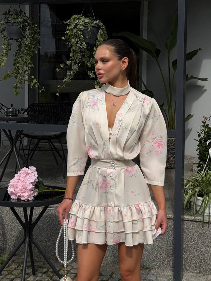 Damen Blumiges Chiffon-Minikleid mit V-Ausschnitt, Taillengürtel & Volantstufen Echoarchiv
