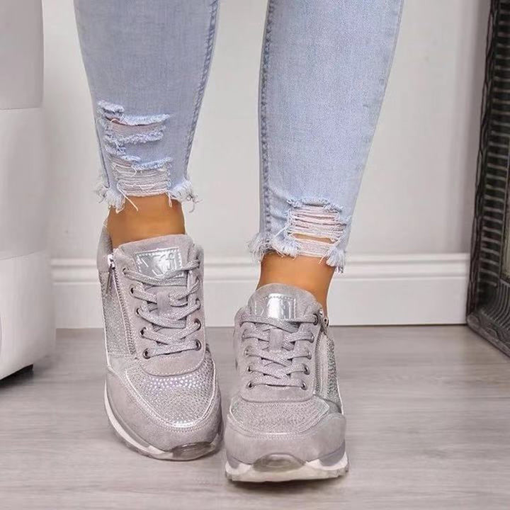 Damen Casual-Keil-Sneaker aus Velours- und Meshmix mit seitlichem Reißverschluss und profilierter Plateausohle – Névara