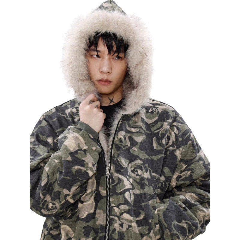 Herren Warmer gefütterter Camouflage-Bomber mit Kapuze und Kunstfellbesatz Echoarchiv