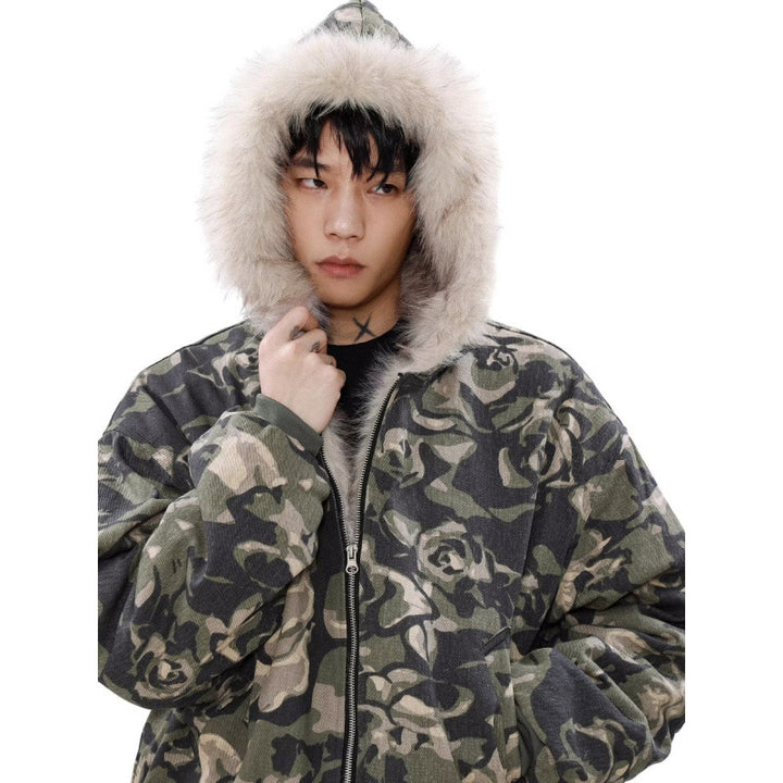 Herren Warmer gefütterter Camouflage-Bomber mit Kapuze und Kunstfellbesatz Echoarchiv