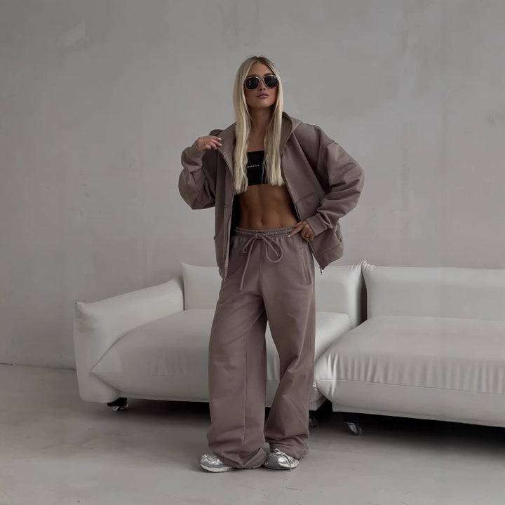 Damen oversized kurz geschnittener Kapuzenpullover und hochtaillierte Jogginghose Set aus Bio-Baumwollfleece – Auréline