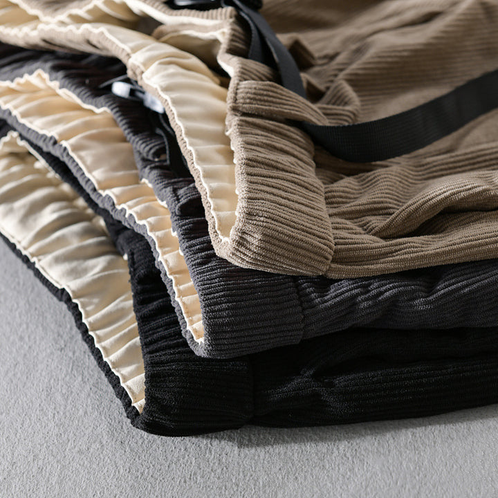 Herren Kord-Chino mit elastischem Bund, Gurtbandschließe und konischem Schnitt Echoarchiv