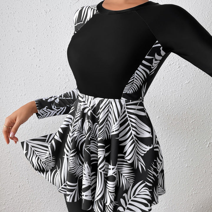 Damen sportliches Badeanzug mit voluminösem Rock Echo Archiv