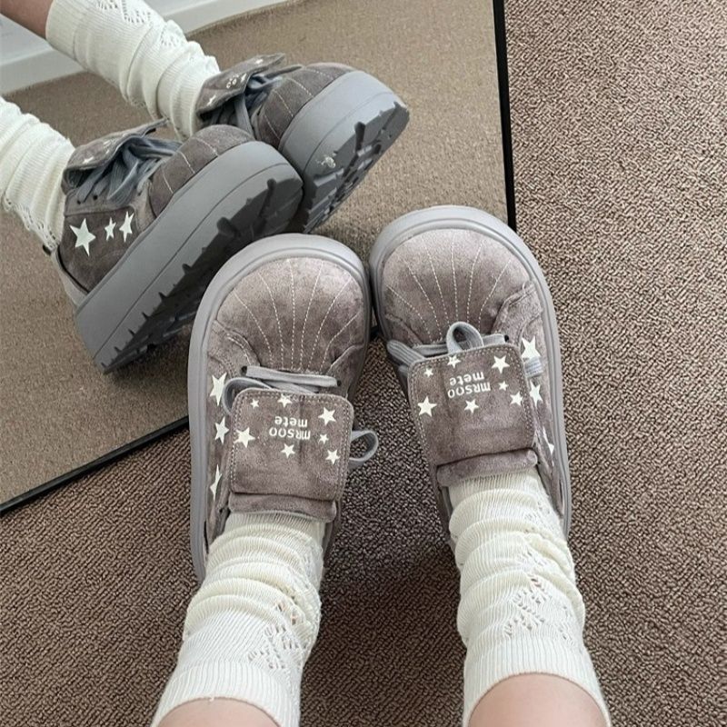 Damen Plateau-Sneaker mit verspielten Sternen- und Schleifendetails Echo Archiv