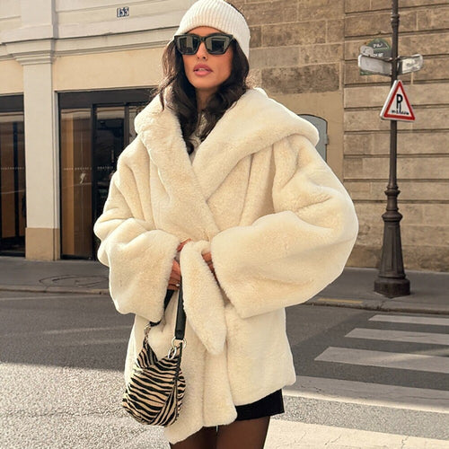Damen Boxy-Teddyjacke mit Wickelgürtel und übergroßem Schalkragen Echo Archiv