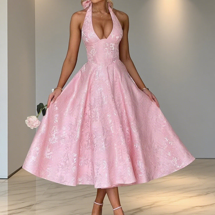 Damen Elegantes Hochzeitskleid mit schwingendem Rock und tiefem V-Ausschnitt Echo Archiv