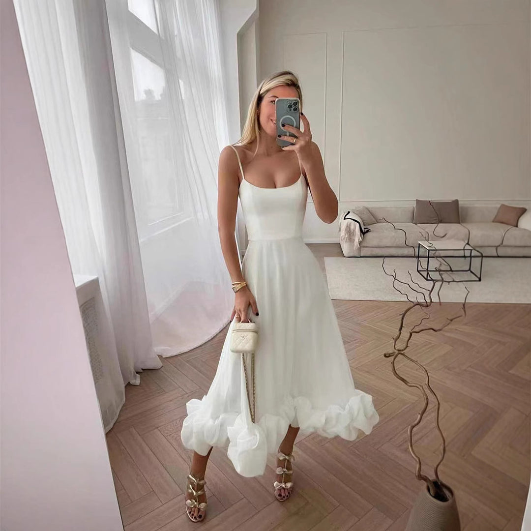 Damen Midi-Kleid mit zarten Spaghetti-Trägern und voluminösem Rüschensaum Echo Archiv