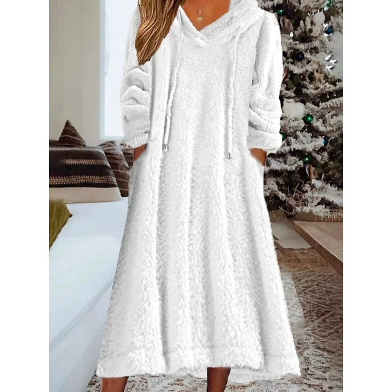 Damen Maxikleid aus Teddy-Fleece mit Kapuze, V-Ausschnitt und Eingrifftaschen Echo Archiv