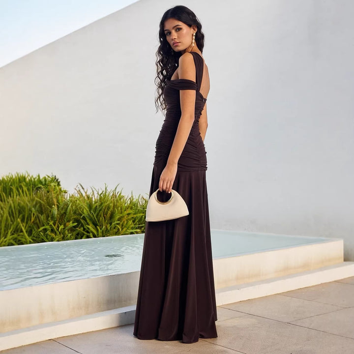 Damen elegantes, tailliertes Abendkleid mit asymmetrischem Träger Echo Archiv