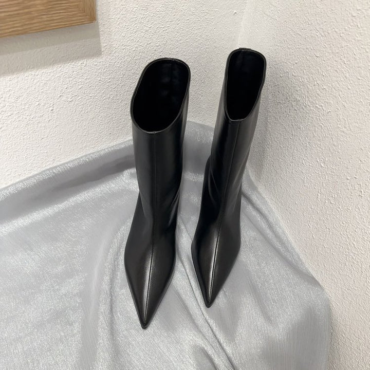 Damen Wadenhohe schlanke Stiefeletten mit spitzer Zehenpartie und niedrigem Kitten‑Absatz – Varelle