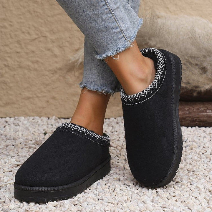 Damen Gefütterte Velours‑Slipper mit gestricktem Schaftbund und profilierter Plateausohle Echo Archiv