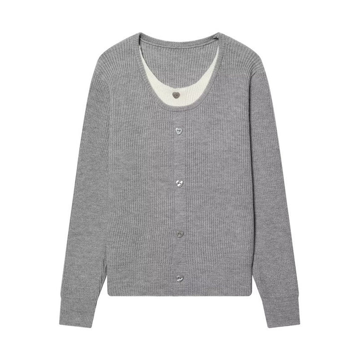 Damen zweilagiger Feinstrick-Cardigan mit integriertem Untertop und Herzknöpfen Echo Archiv