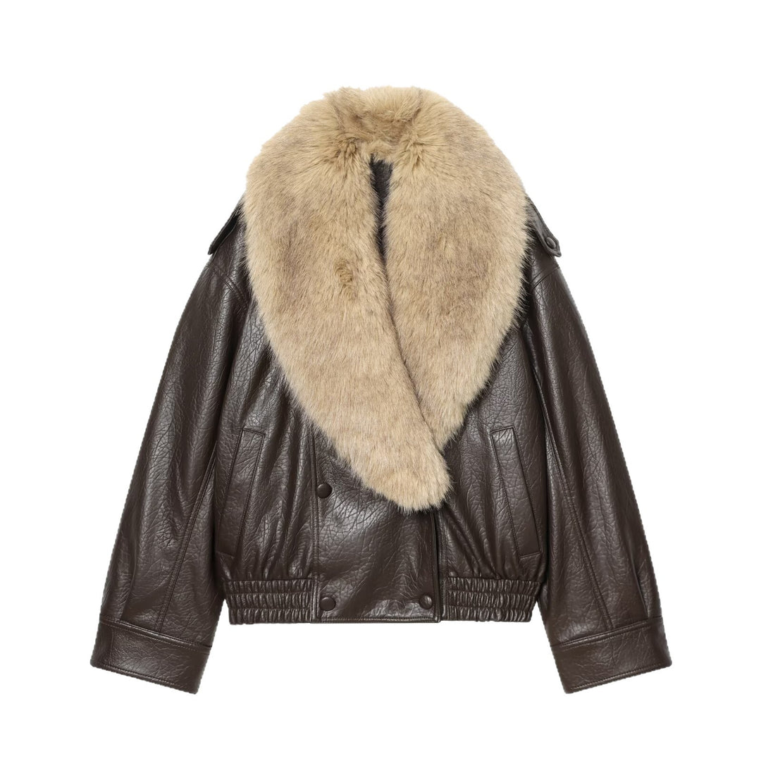 Damen Kurz geschnittene Fliegerjacke aus Lederoptik mit voluminösem Kunstfellkragen Echoarchiv