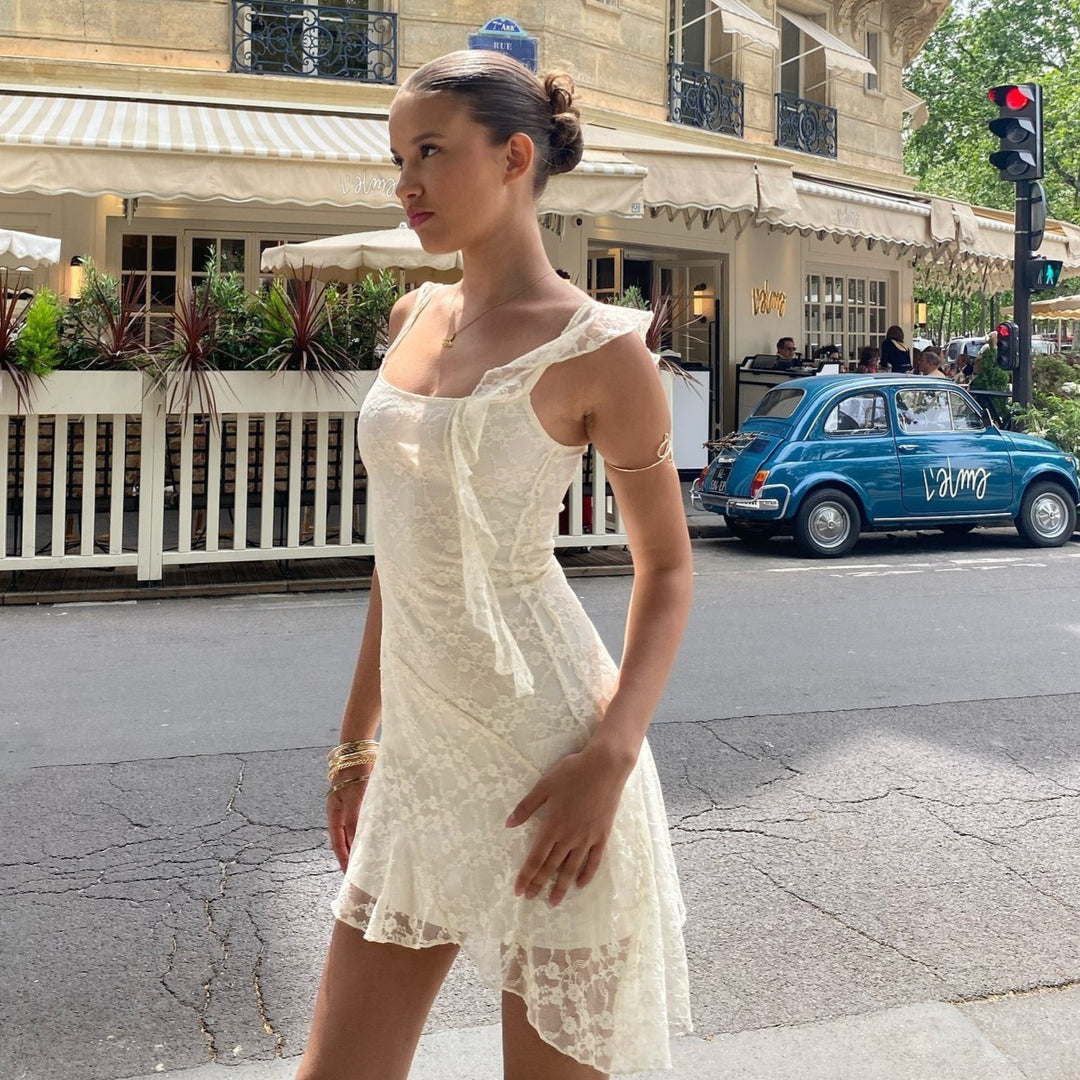 Damen Spitzenkleid mit asymmetrischem Schnitt Echo Archiv