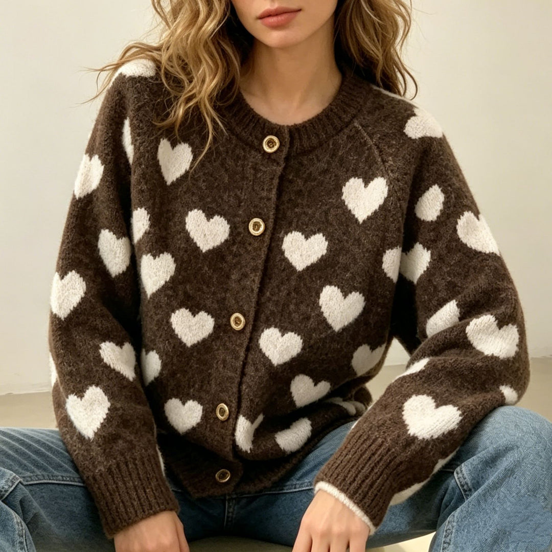 Damen Kuscheliger Jacquard-Cardigan mit Herzmotiv, Raglanärmeln und Knopfleiste – Veloura