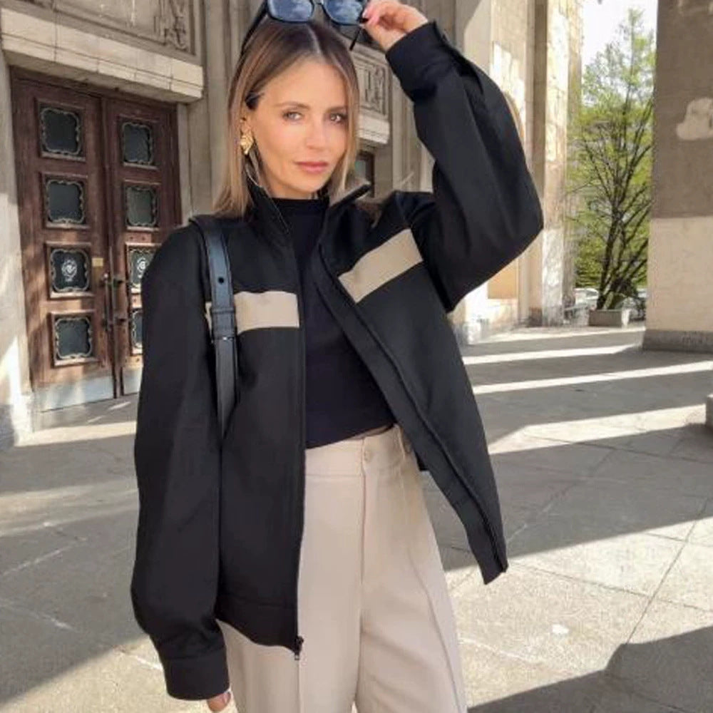 Damen Cropped Bomberjacke mit Kontraststreifen, Stehkragen und kastiger Silhouette Echoarchiv