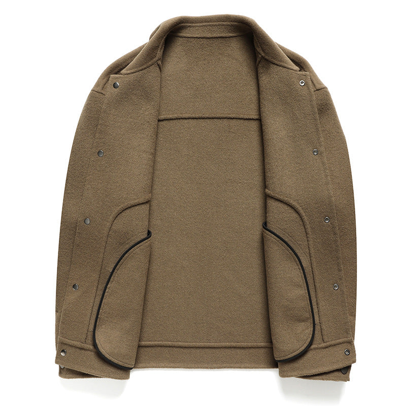 Herren modische Übergangsjacke mit innovativem Schnitt Echoarchiv