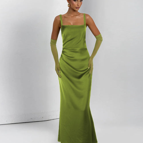Damen elegantes Abendkleid mit schmalen Trägern und seidigem Fall Echo Archiv