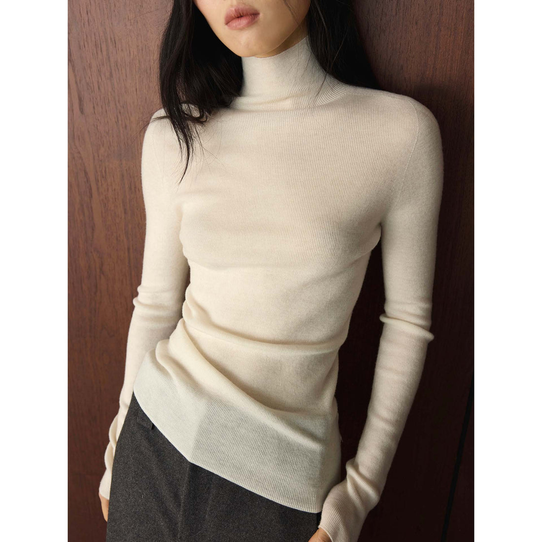 Damen Schmal geschnittener Rollkragenpullover aus Merino‑Mix Feinstrick Echoarchiv