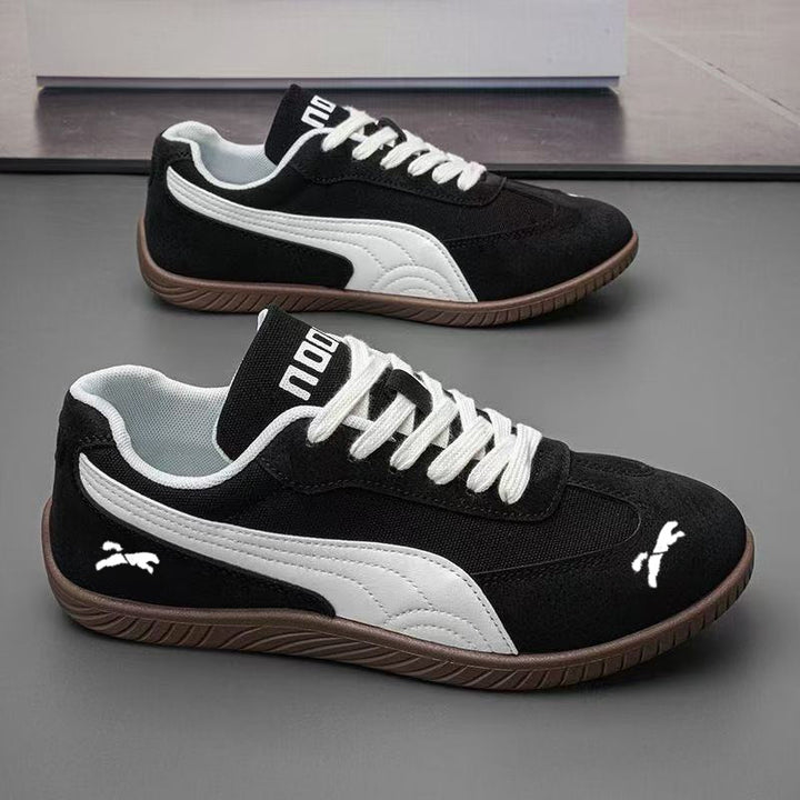 Herren Retro-Lowtop-Sneaker aus Wildlederimitat mit kontrastierendem Seitenstreifen und profilierter Gummisohle Echoarhiv – Norré