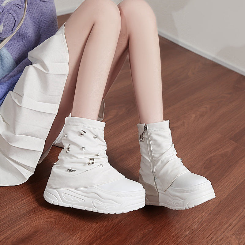 Damen nan Plateau-Stiefelette mit gerafftem Schaft und Musiknoten‑Zierapplikationen Echo Archiv
