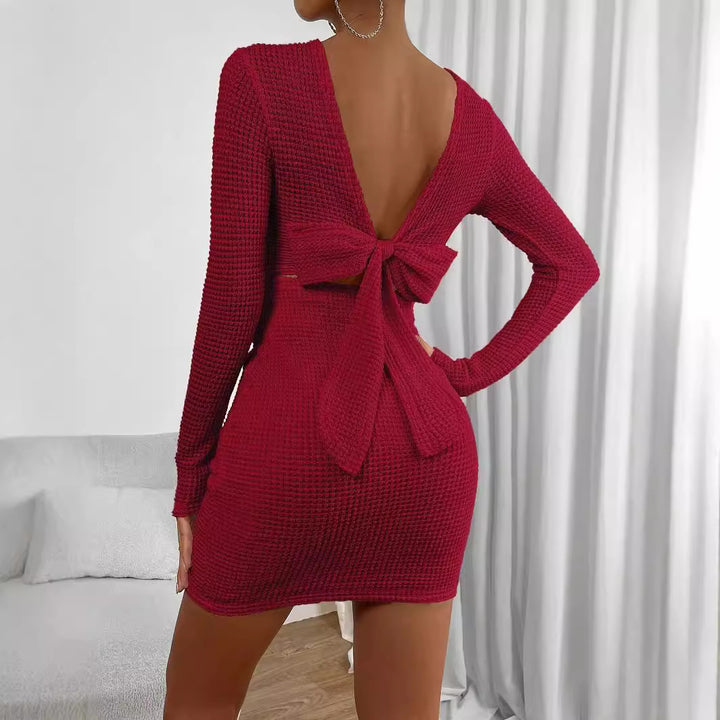 Damen figurbetontes Strickminikleid mit feiner Waffelstruktur und Rundhalsausschnitt – Élara