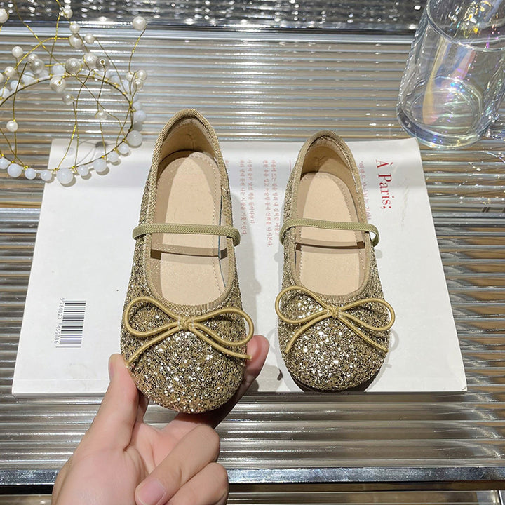 Mädchen Glitzernde Ballerinas mit dekorativer Schleifenverzierung Echo Archiv