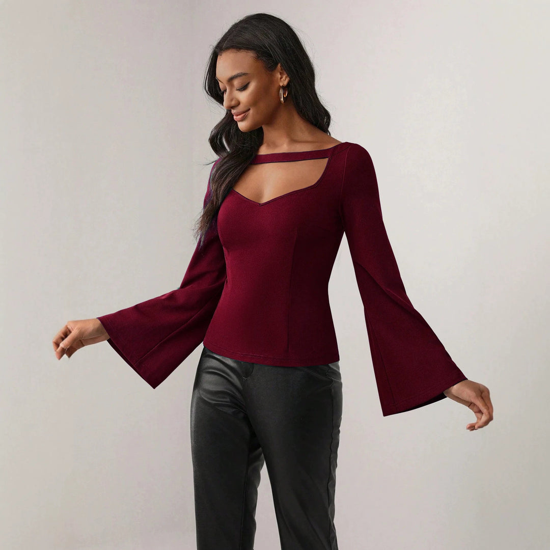 Damen figurbetontes Oberteil mit Cut-Out-Ausschnitt und Glockenärmeln – Avérine