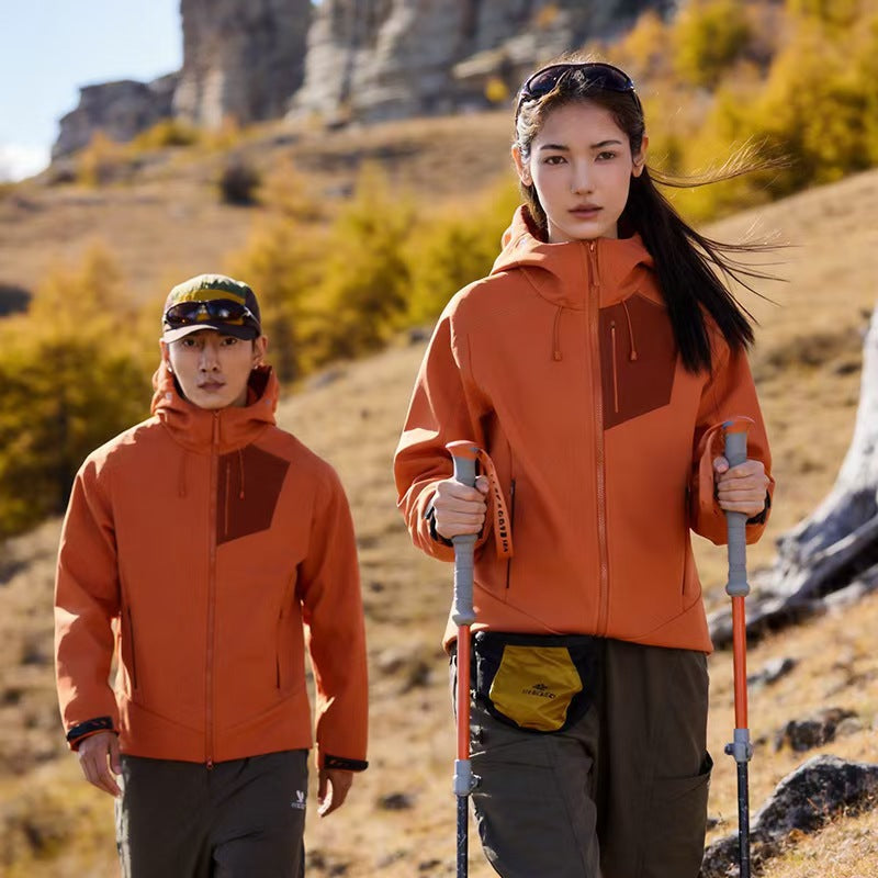 Unisex Softshell Outdoorjacke mit Kapuze, winddicht und elastisch Echoarchiv