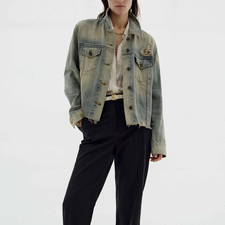 Damen nan oversized Destroyed-Denimjacke mit rohem Saum, aufgesetzten Brusttaschen und vintage Waschung Echo Archiv