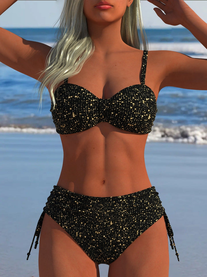 Damen Bikini-Set mit stilvollem Karomuster und goldfarbenen Akzenten Echoarchiv