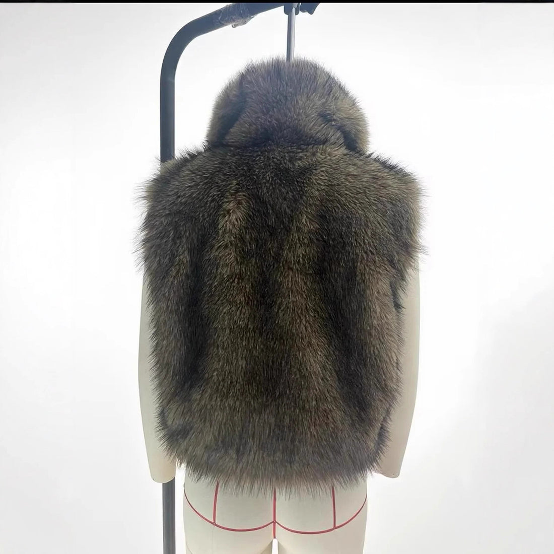 Damen luxuriöse Kunstfell-Weste mit voluminösem Schalkragen und verkürzter Silhouette – Célinea