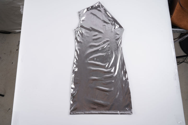 Damen figurbetontes Glitzerkleid mit asymmetrischem Ausschnitt Echo Archiv