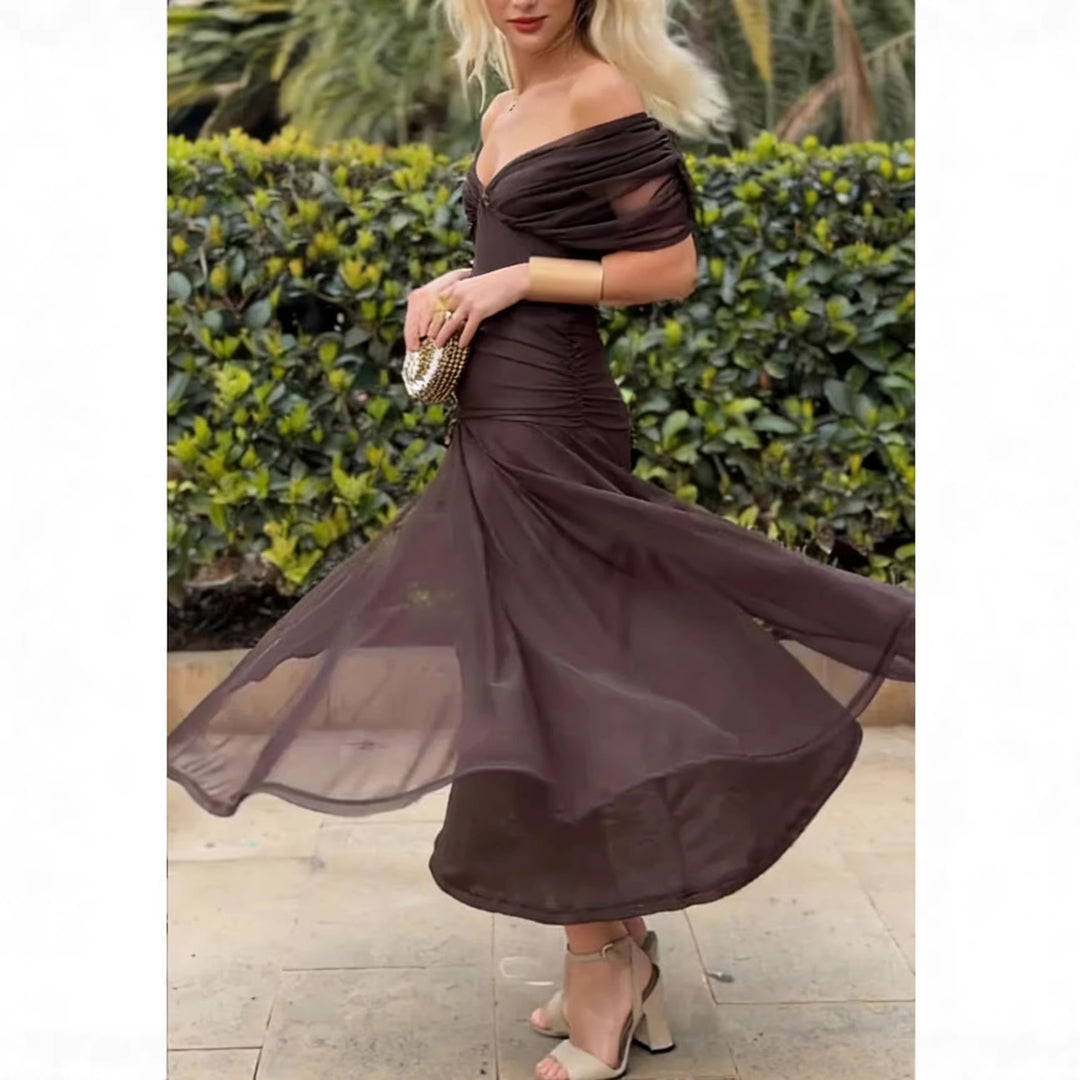 Damen Elegantes Abendkleid mit Off-Shoulder-Ausschnitt und Fließendem Rock Echo Archiv