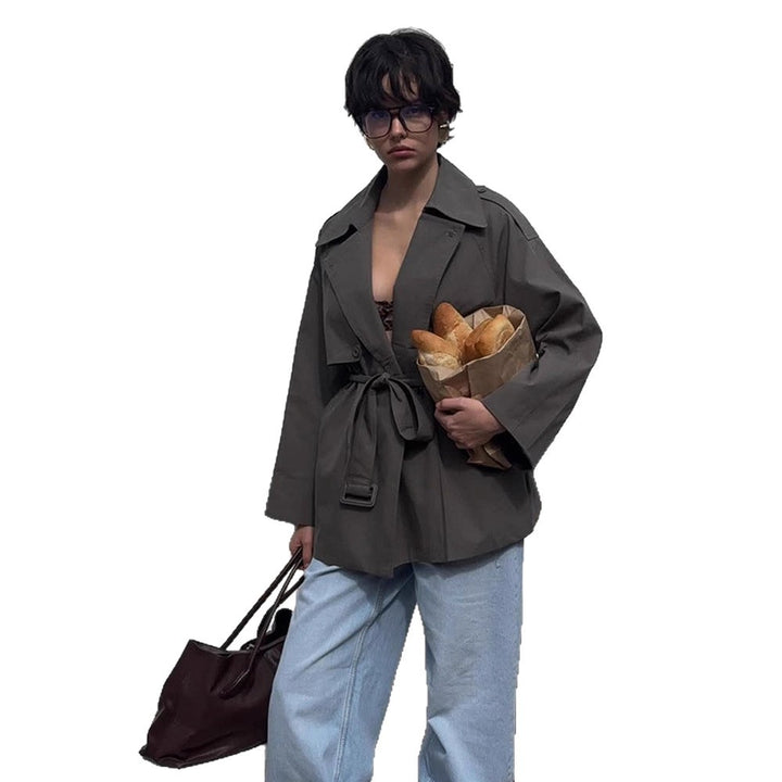 Damen Kurztrenchcoat mit Bindegürtel und Oversize-Ärmeln Echoarchiv