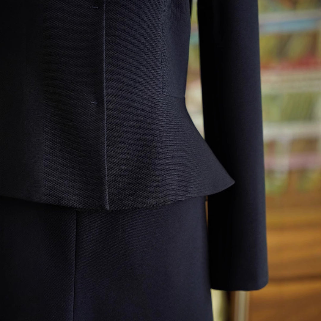 Damen Elegantes Blazer- und Rock-Set Echoarchiv