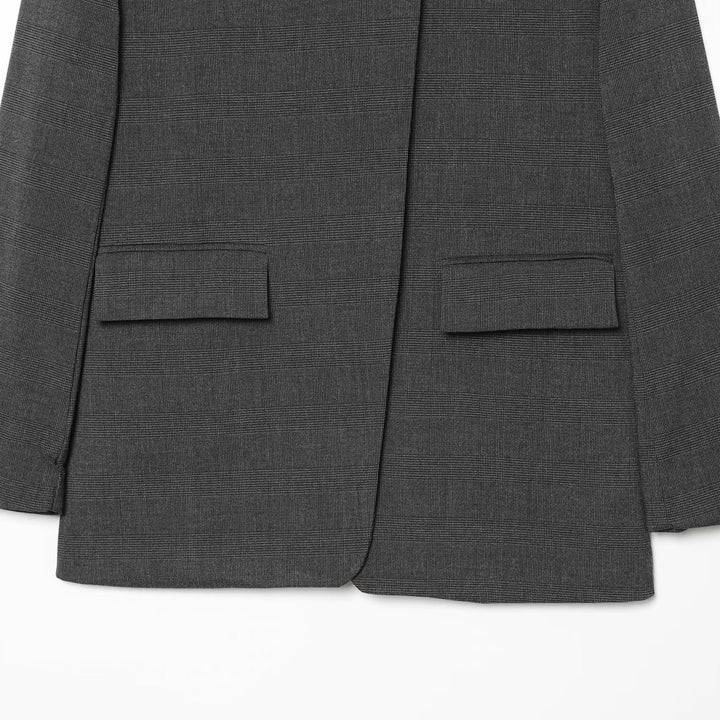Damen Karierter Longblazer mit Stehkragen, verdeckter Knopfleiste und Pattentaschen Echoarchiv
