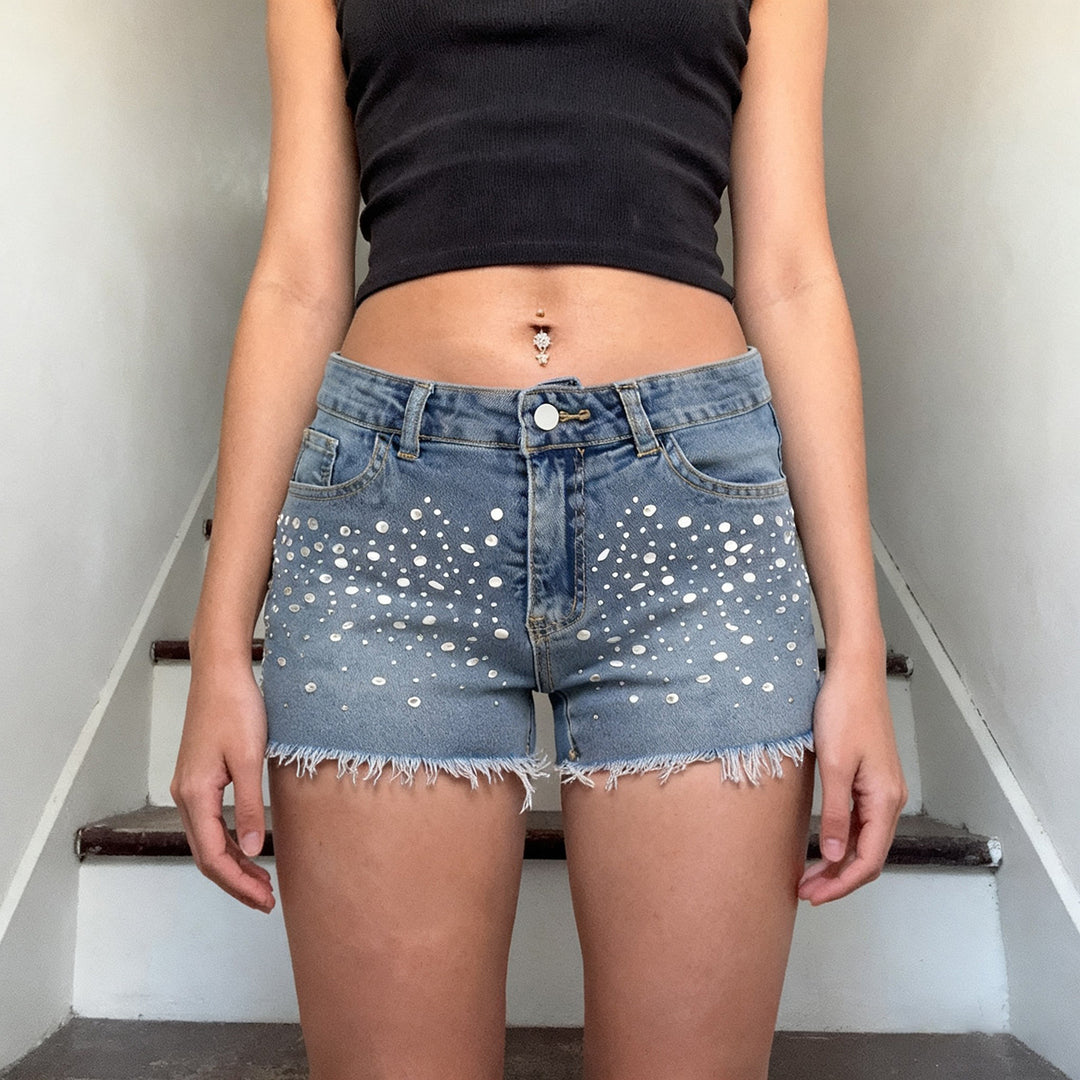 Damen Jeansshorts mit glitzernden Applikationen und fransigem Saum Echo Archiv