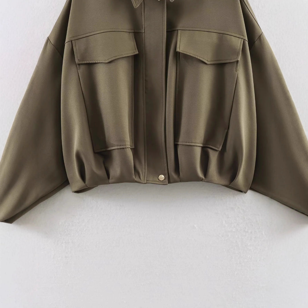 Damen oversized Utility-Jacke mit übergroßen Pattentaschen, überschnittener Schulter und elastischem Bund – Célinea