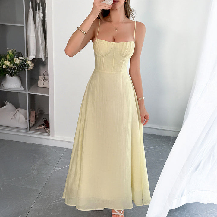 Damen Sommerliches Maxikleid mit verstellbaren Trägern und taillierter Passform Echo Archiv