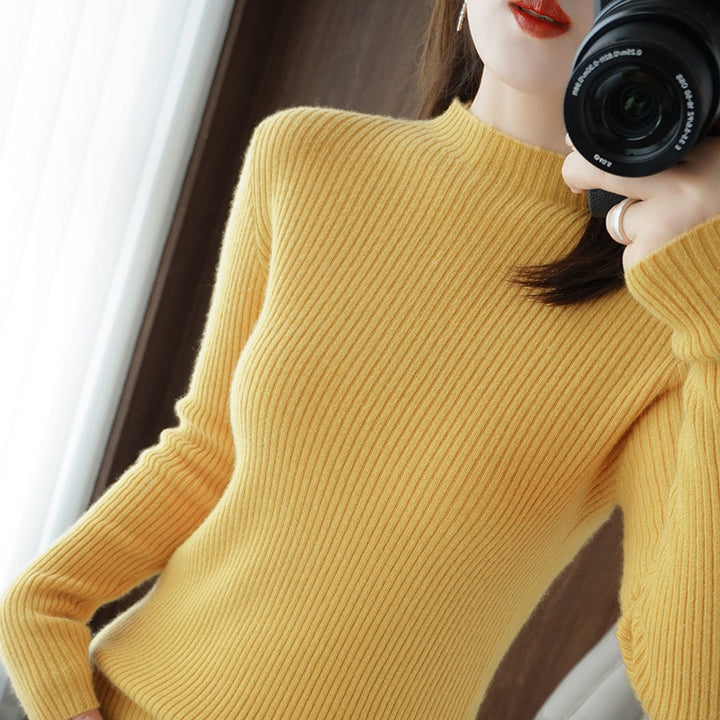Damen Luxus-Feinstrickpullover mit schmaler Rippenstruktur und kurzem Stehkragen Echoarchiv