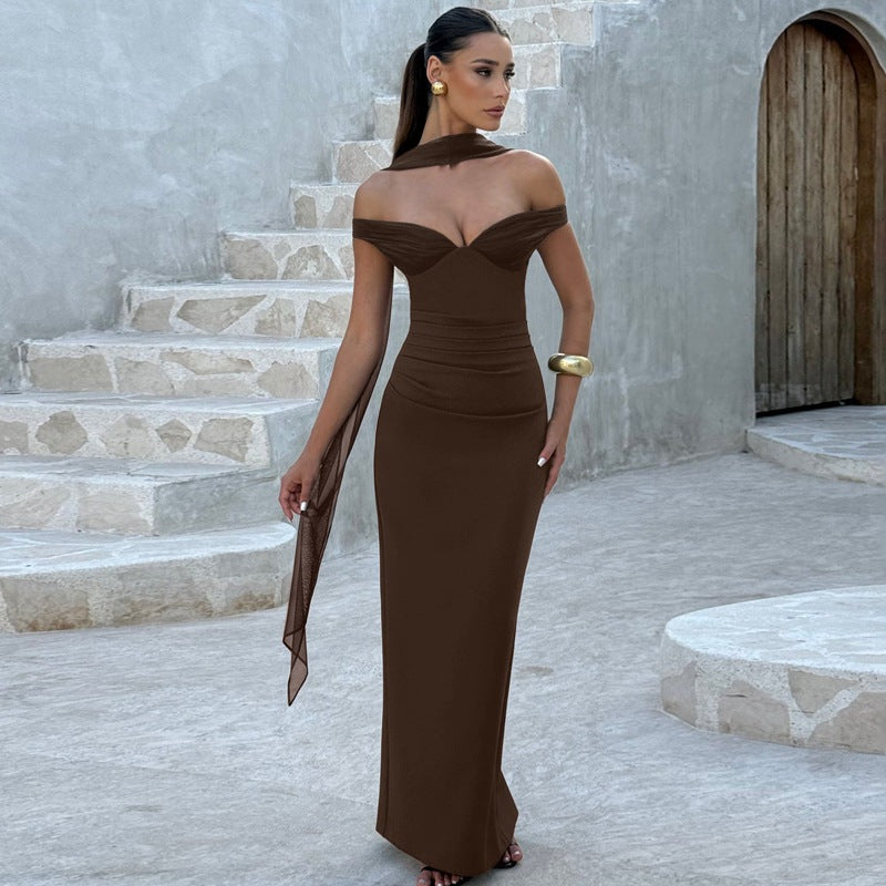 Damen Elegantes Abendkleid mit schulterfreier Drapierung Echo Archiv