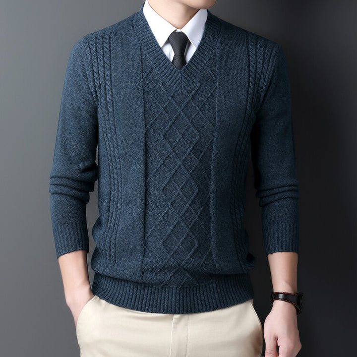 Herren V-Ausschnitt Pullover im modernen Zopfmuster Echoarchiv