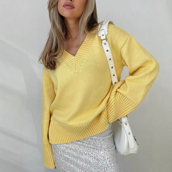 Damen nan oversized Feinstrickpullover mit tiefem V-Ausschnitt, gerippten Bündchen und lockerer Silhouette Echo Archiv