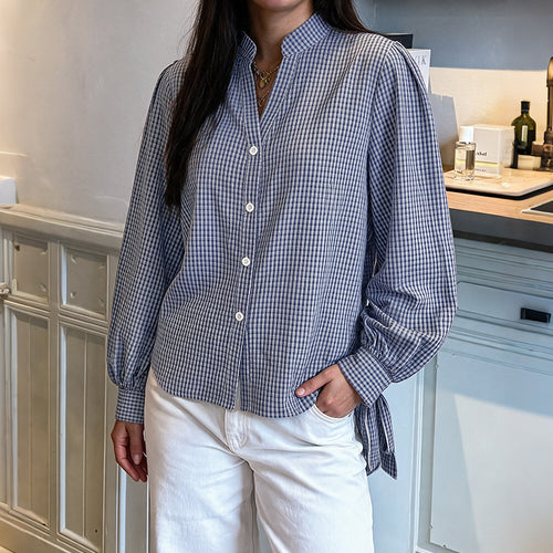 Damen Modische Bluse mit Rüschendetails und Knopfverschluss Echo Archiv