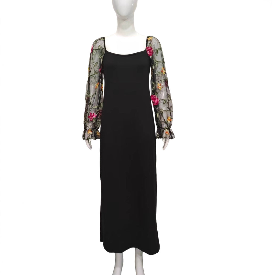 Damen Maxikleid mit schmaler Silhouette und bestickten Tüll-Puffärmeln Echoarchiv