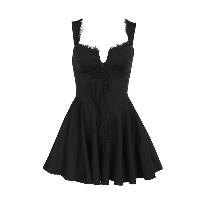 Damen verspieltes Minikleid mit tiefem Ausschnitt und Rüschendetails Echo Archiv