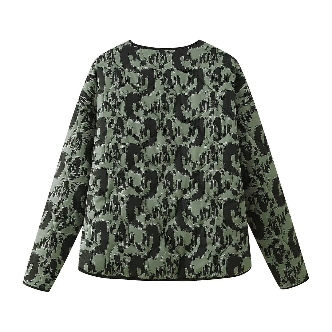 Damen gesteppte Ikat-Print Steppjacke mit Rundhalsausschnitt, kontrastpaspel und aufgesetzten Taschen – Célinea