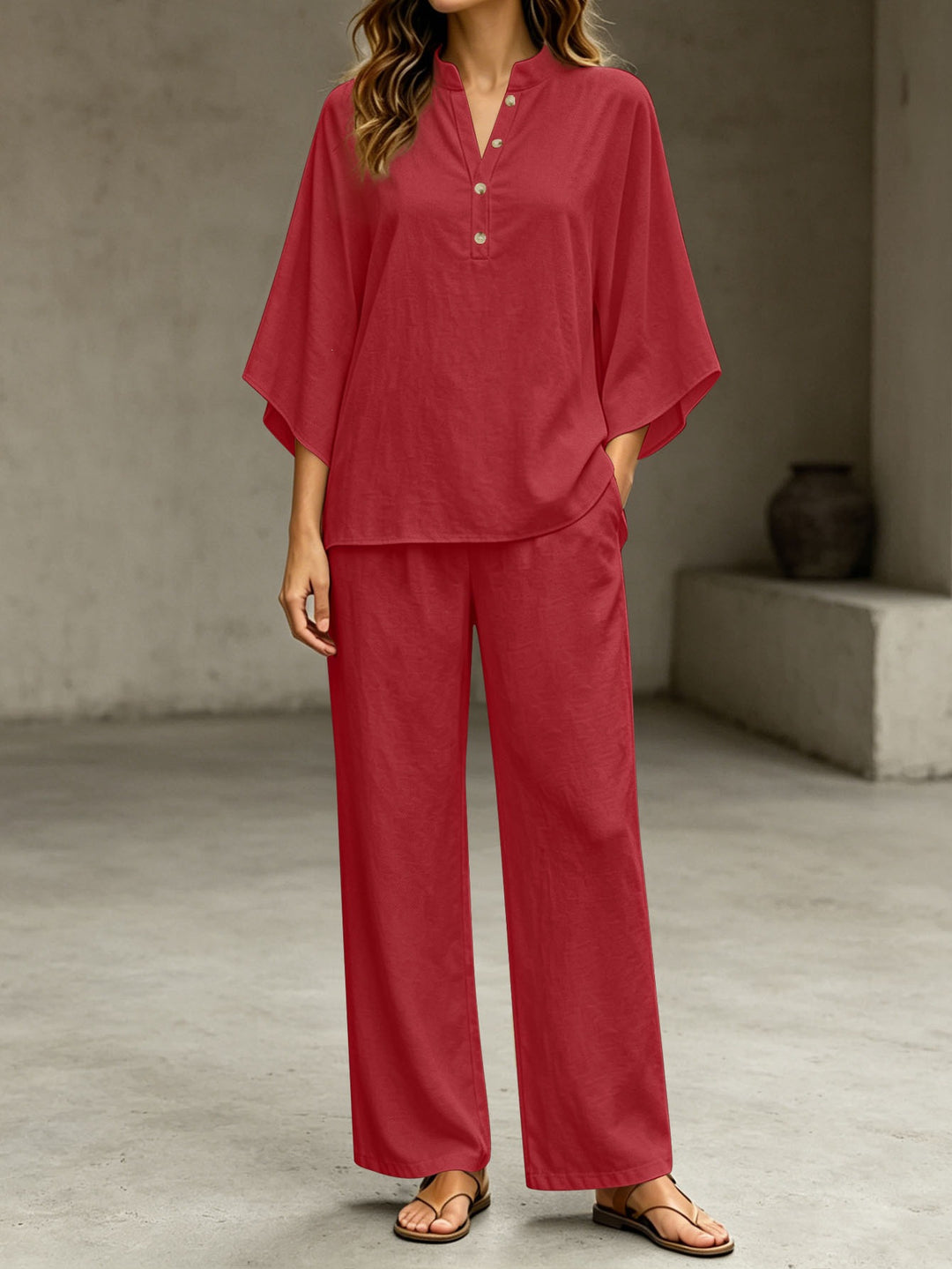 Damen Leichtes Jersey-Set mit Oversize-Henleybluse, Kimonoärmeln und weiter Bundhose – Élanora